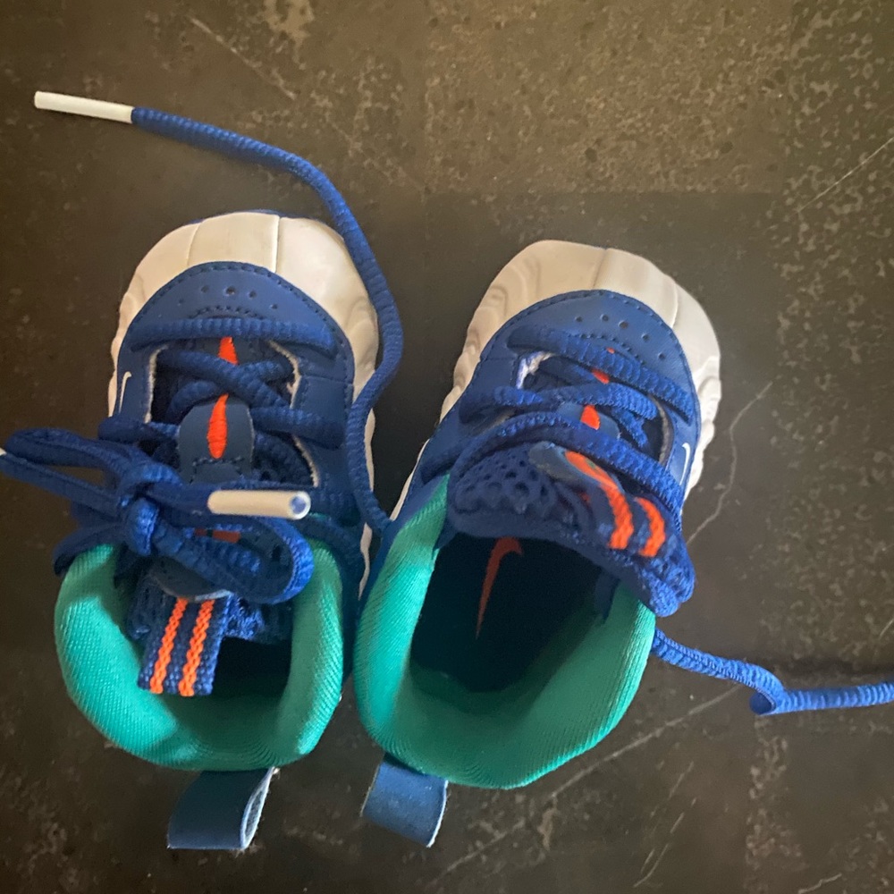 Nike - Picture 2 of 6